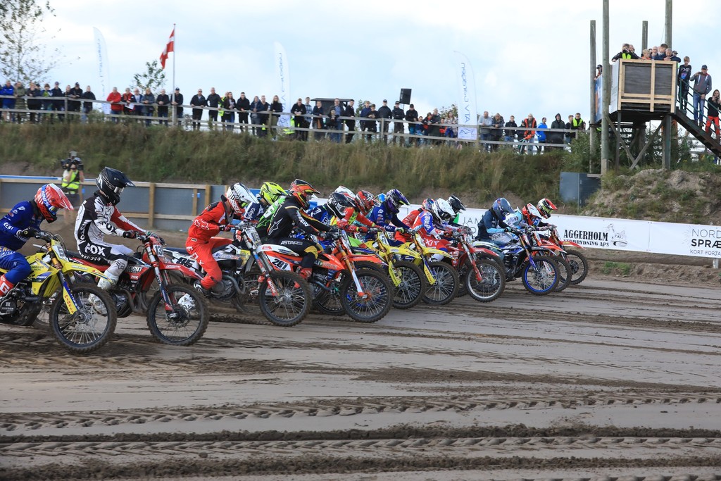 Starten går i A MX1-klassen til finalen på Starkærbanen
(Foto: Klaus Rasmussen)